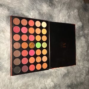 Morphe eyeshadow pallete 3503 Fierce By Nature
